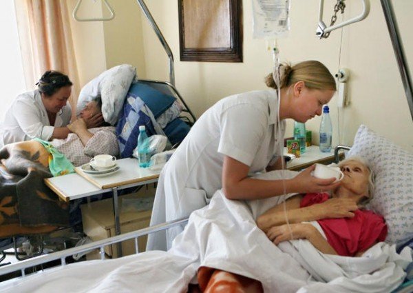 уход за больными в больнице уход за больными в больнице