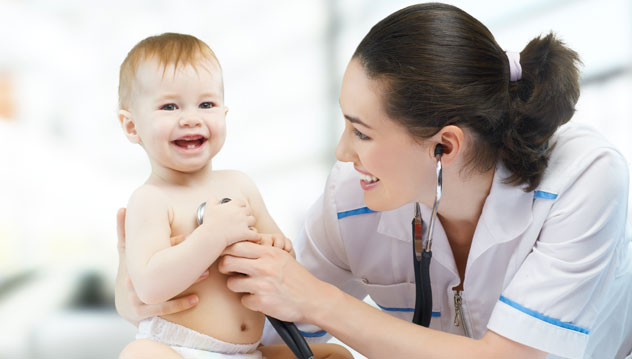 Осмотр у врача-педиатра Осмотр у врача-педиатра
