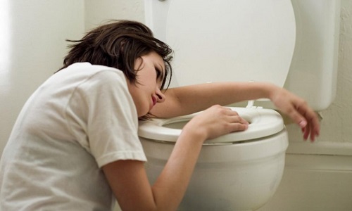 Тошнота при аллергии на молоко Тошнота при аллергии на молоко