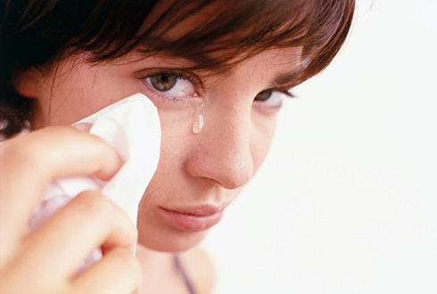 Слезотечение при аллергии Слезотечение при аллергии